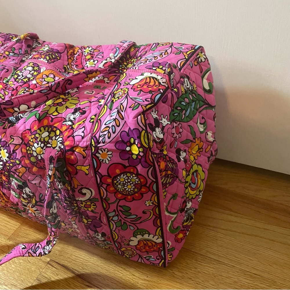 Vera Bradley Disney Parks Just Mousing Around Large Duffel Mickey Minnie Pink - Picture 2 of 10